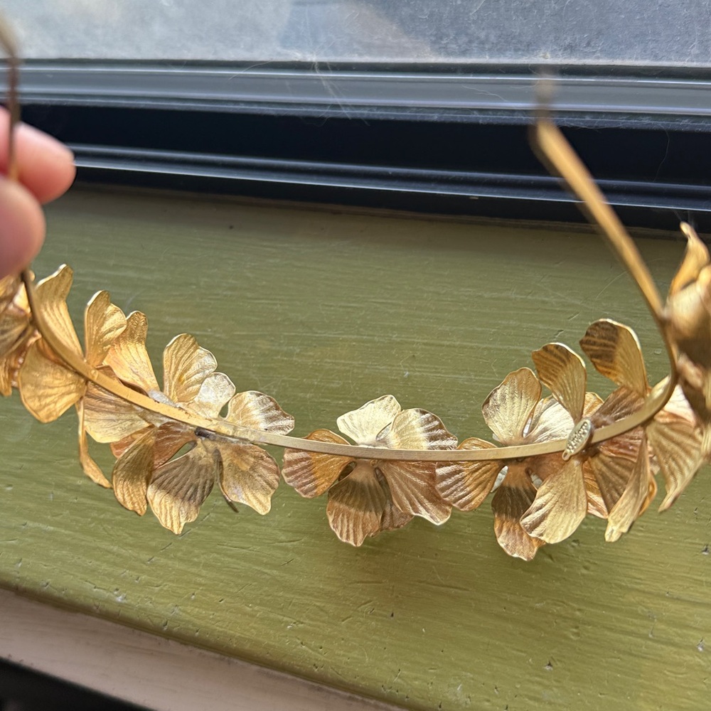 Anthropologie Ti Adoro Bridal Gold Metal Floral Headband - Picture 6 of 6